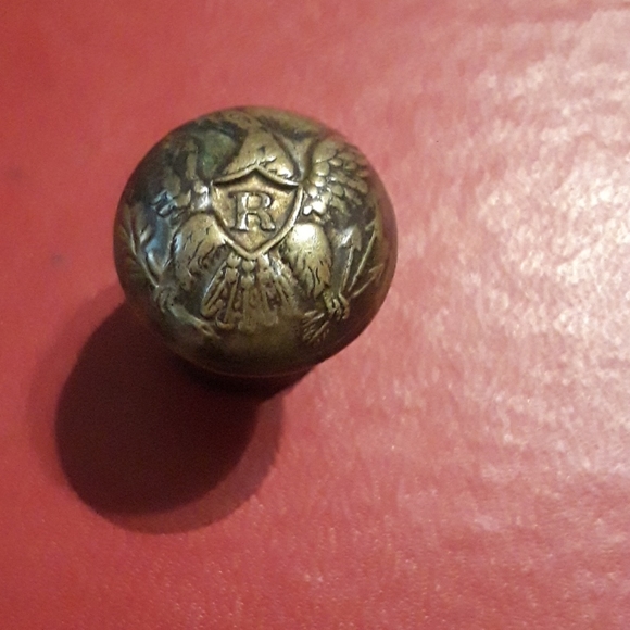 Button - Picture 2 of 4